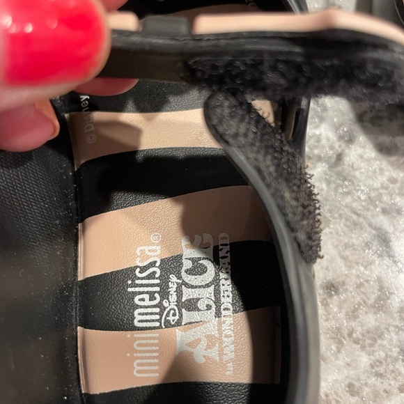 Mini Melissa Black and Pink Alice in Wonderland cat - Picture 5 of 6